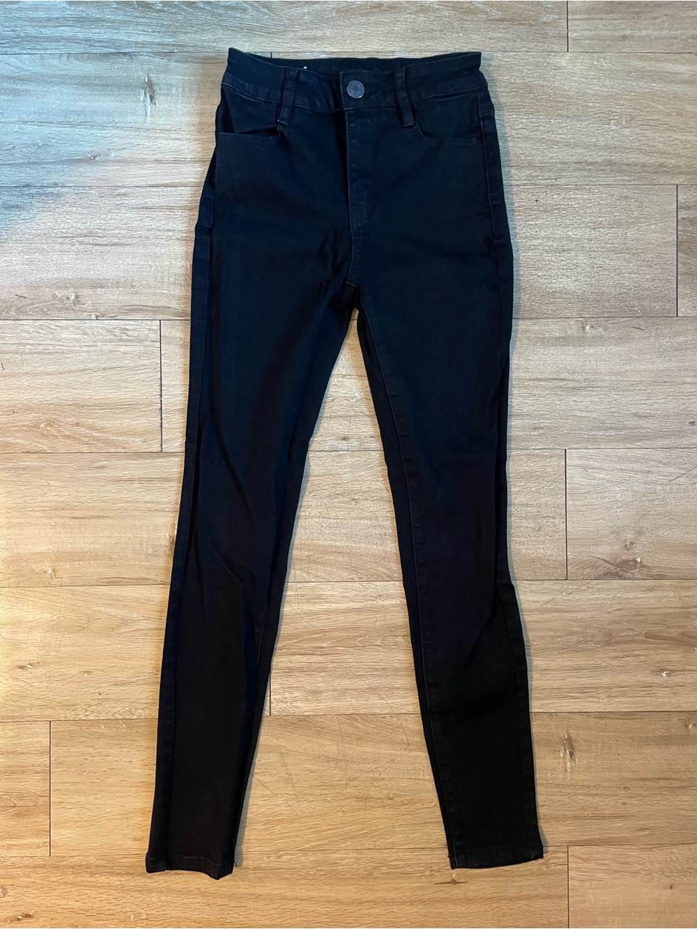 Rue21 Black Skinny Jeans with Branded Button
